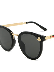 Load image into Gallery viewer, Bee Fashion Sunglasses