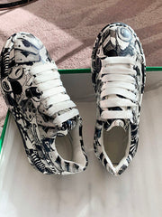 Load image into Gallery viewer, Custom Graffiti Sneakers