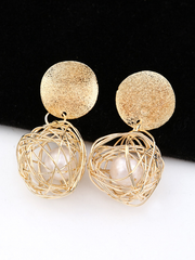 Load image into Gallery viewer, Woven Ball Pearl Earrings