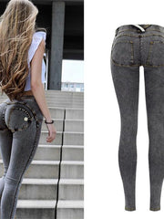 Load image into Gallery viewer, Low Waist Booty Popping Jeans