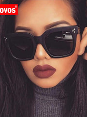 Load image into Gallery viewer, Sun Glasses Vintage Shades.  Lunette De Soleil - vendach