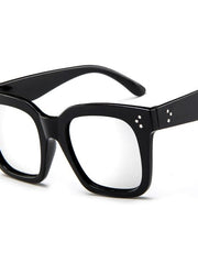 Load image into Gallery viewer, Sun Glasses Vintage Shades.  Lunette De Soleil - vendach