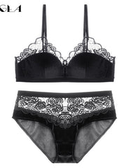 Load image into Gallery viewer, Velvet Bra & Panties Lace Lingerie Set