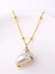 Load image into Gallery viewer, Beach Shell Pendant Necklace