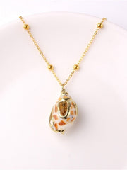 Load image into Gallery viewer, Beach Shell Pendant Necklace