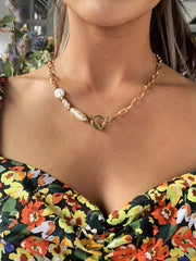 Load image into Gallery viewer, Asymmetrical Pearl Necklace