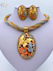 Load image into Gallery viewer, Butterfly and Gold Matching Jewelry Set