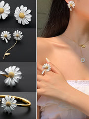 Load image into Gallery viewer, Assorted Floral Jewelry