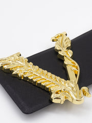 Load image into Gallery viewer, V Letter Buckle Belt