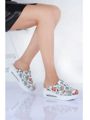 Load image into Gallery viewer, Non-Slip Clogs