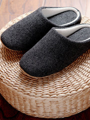 Load image into Gallery viewer, Indoor Slippers
