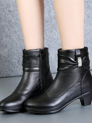 Load image into Gallery viewer, Women&#39;s mid heel short boots
