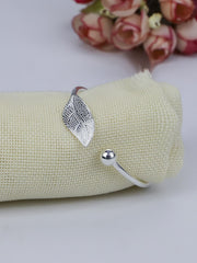 Load image into Gallery viewer, Leaf bracelet
