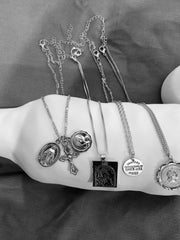 Load image into Gallery viewer, Vintage 4 Set Separable Chain w/ Multi Pendants
