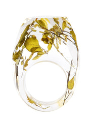 Load image into Gallery viewer, Handmade Dried Flower Resin Ring 
