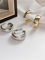 Load image into Gallery viewer, Thick Hoop Earrings
