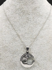 Load image into Gallery viewer, Music Note Pendant Necklace
