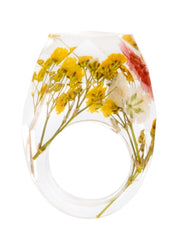 Load image into Gallery viewer, Handmade Dried Flower Resin Ring 
