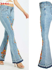 Load image into Gallery viewer, Embroidered Flare Legs  Jeans
