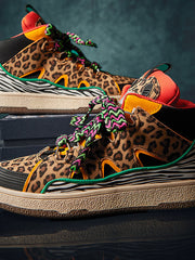 Load image into Gallery viewer, Sneaker
