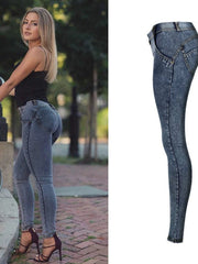 Load image into Gallery viewer, Low Waist Booty Popping Jeans
