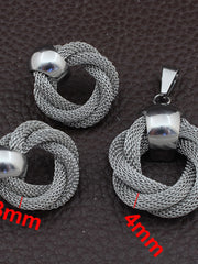 Load image into Gallery viewer, Pendant Necklace And Earrings
