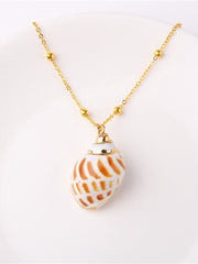 Load image into Gallery viewer, Beach Shell Pendant Necklace
