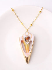 Load image into Gallery viewer, Beach Shell Pendant Necklace
