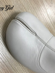 Load image into Gallery viewer, Split Toe Ankle Boots
