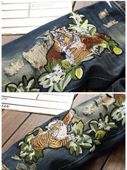 Load image into Gallery viewer, Embroidered Jeans
