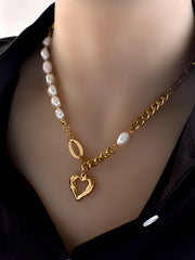 Load image into Gallery viewer, Heart Pendant Necklace
