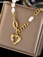 Load image into Gallery viewer, Heart Pendant Necklace
