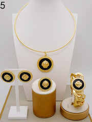 Load image into Gallery viewer, Assorted Jewelry
