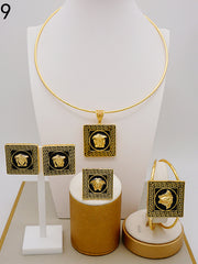 Load image into Gallery viewer, Assorted Jewelry
